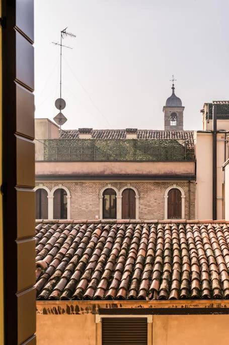 Enjoy Home - Studio Vicino Al Teatro Verdi ปาโดวา ภายนอก รูปภาพ